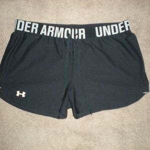 Womens L Under Armour Loose Shorts